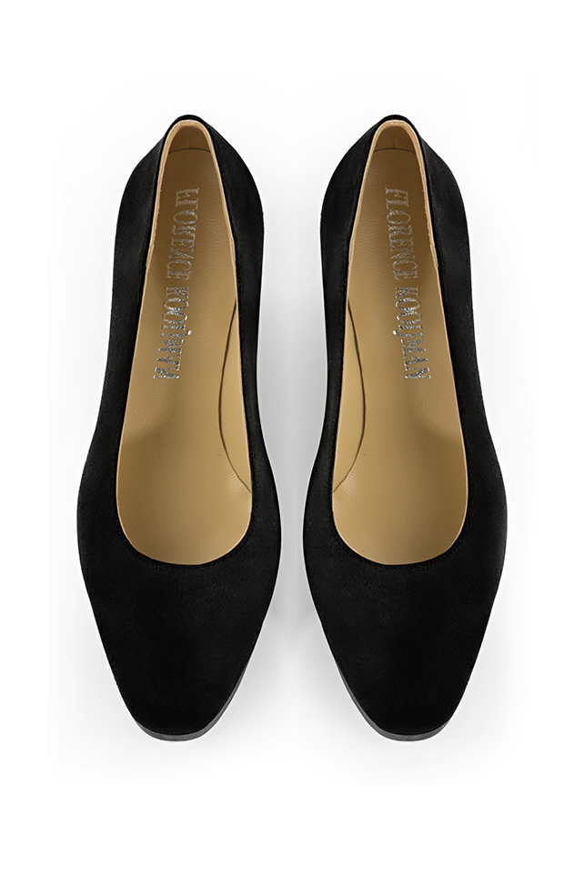 Matt black women's dress pumps, with a round neckline. Round toe. Medium wedge heels. Top view - Florence KOOIJMAN